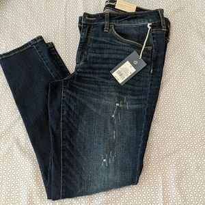 NWT UNIVERSAL THREAD JEANS